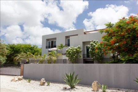Villa Santa Barbara Bonaire Crown Court Zwembad (4)