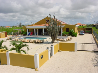 Villa Kas Sabal Palm Belnem Bonaire Zwembad (2)