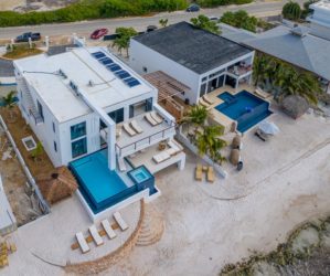 Bonaire Beach Villa Rental Belnem Pool 2 (1)