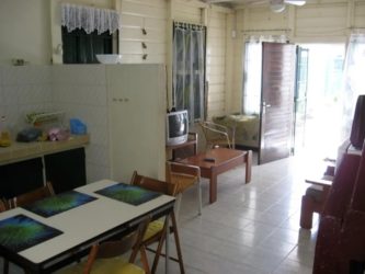 Nassylaan Paramaribo Kamerhuur Stagewoning Studentehuis Suriname (8)