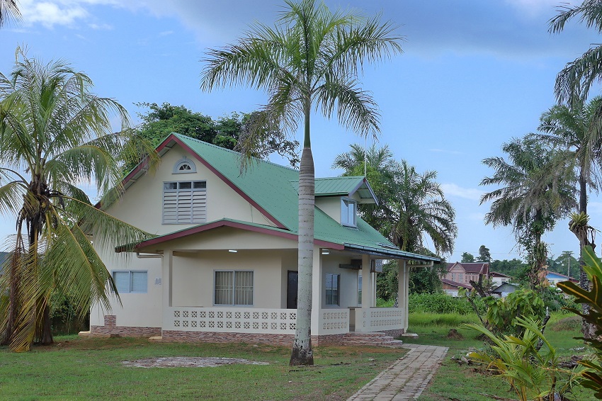 Villa Paramaribo Suriname Huren Kwatta Centrum