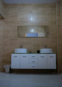 Grote Slpkmr Badkamer En Suite Wastafel